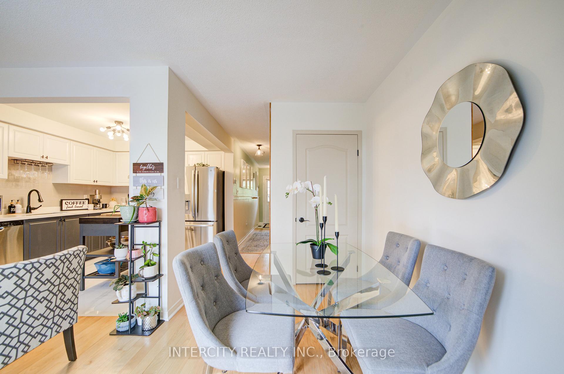 Photo 13 of 372 Sparrow Circle, Pickering, Highbush — HOMEH