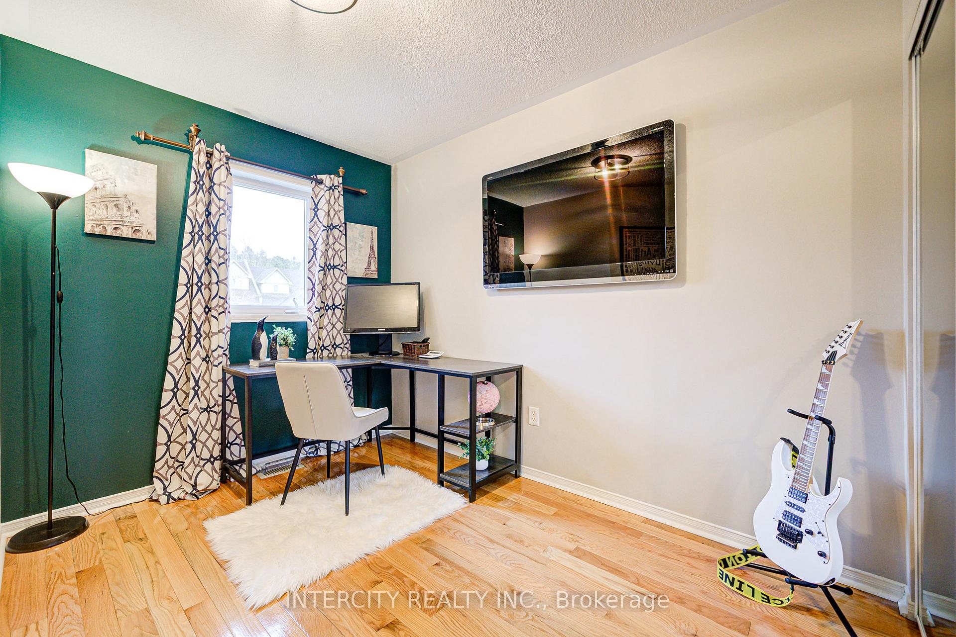 Photo 17 of 372 Sparrow Circle, Pickering, Highbush — HOMEH