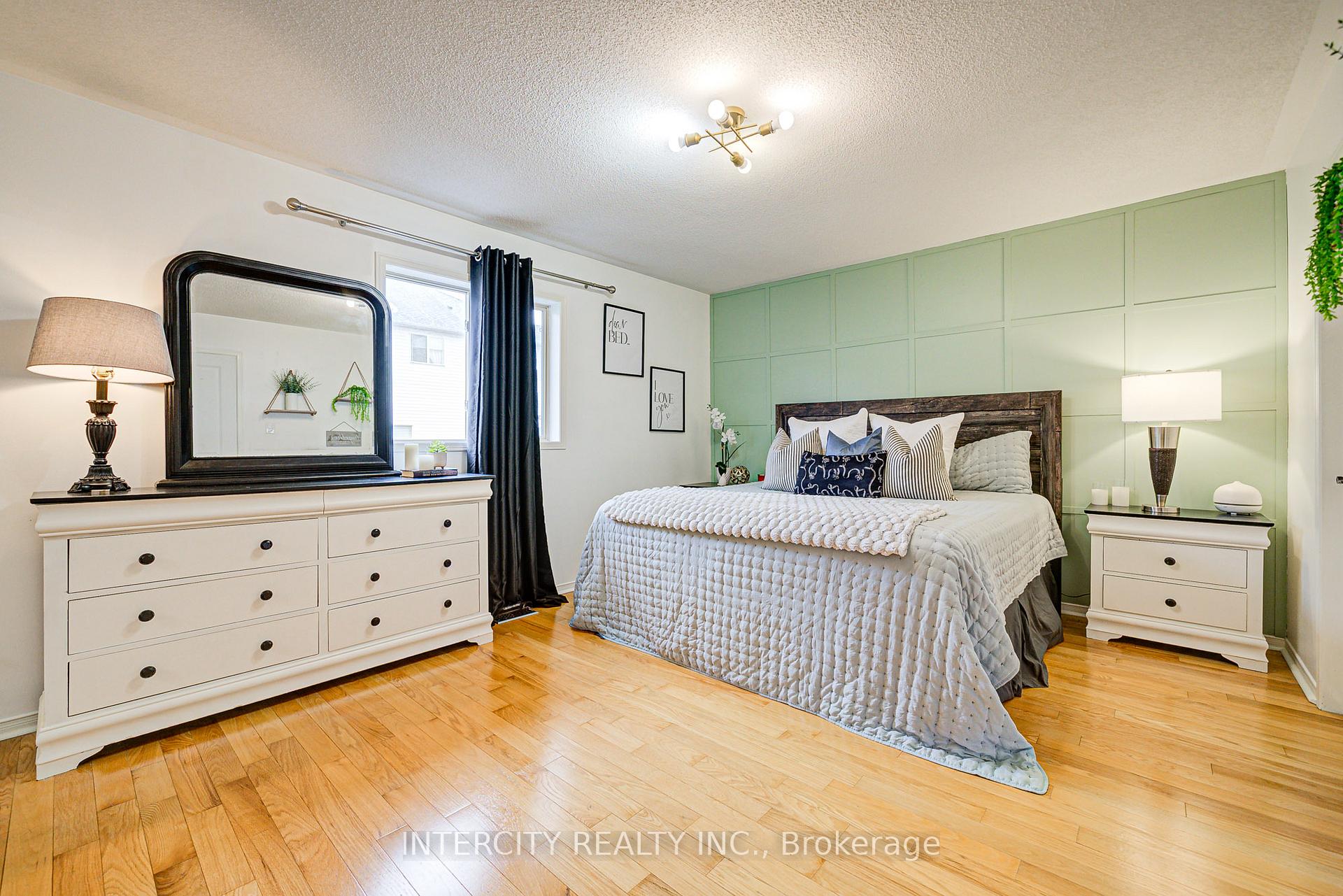 Photo 20 of 372 Sparrow Circle, Pickering, Highbush — HOMEH