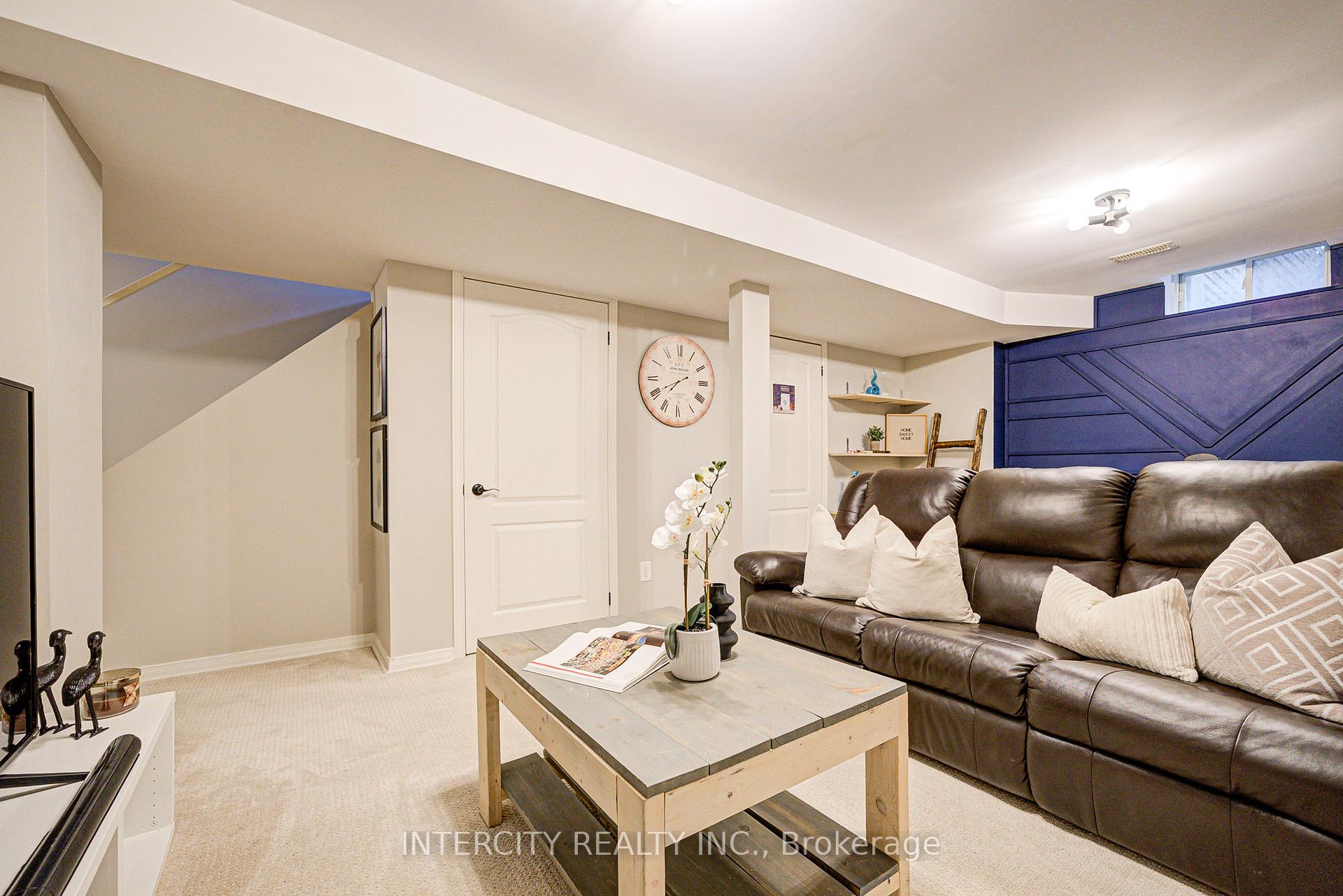 Photo 29 of 372 Sparrow Circle, Pickering, Highbush — HOMEH