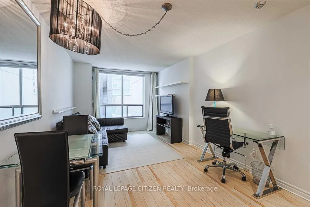 Photo 5 of Unit 501, 168 Simcoe Street, Toronto, Waterfront Communities — HOMEH