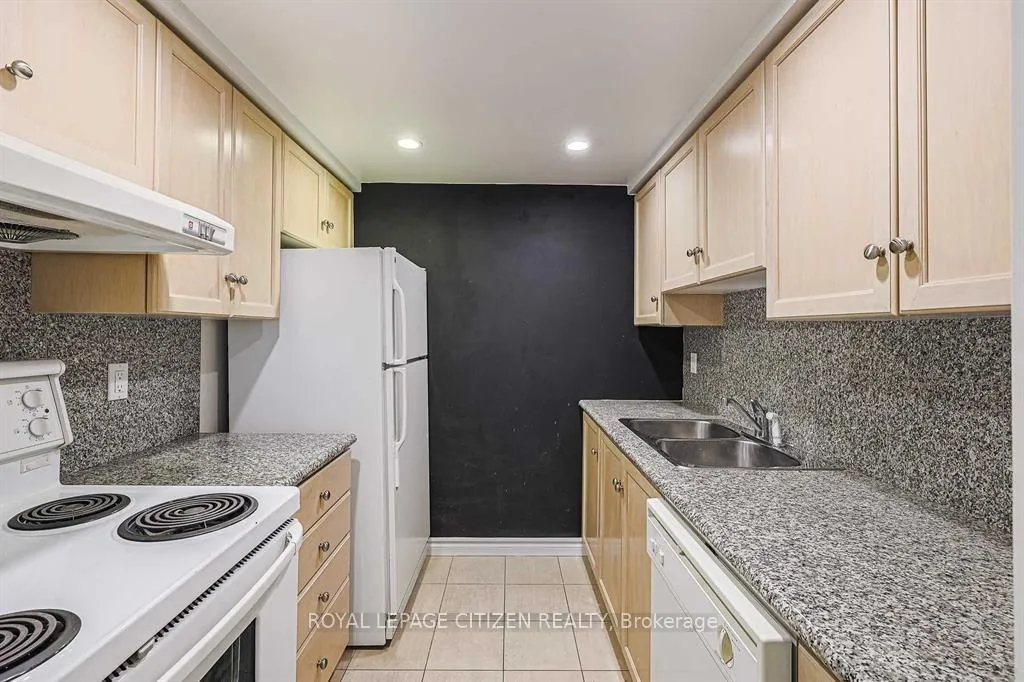 Photo 10 of Unit 501, 168 Simcoe Street, Toronto, Waterfront Communities — HOMEH