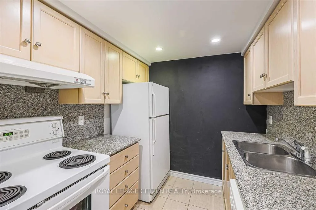 Photo 11 of Unit 501, 168 Simcoe Street, Toronto, Waterfront Communities — HOMEH