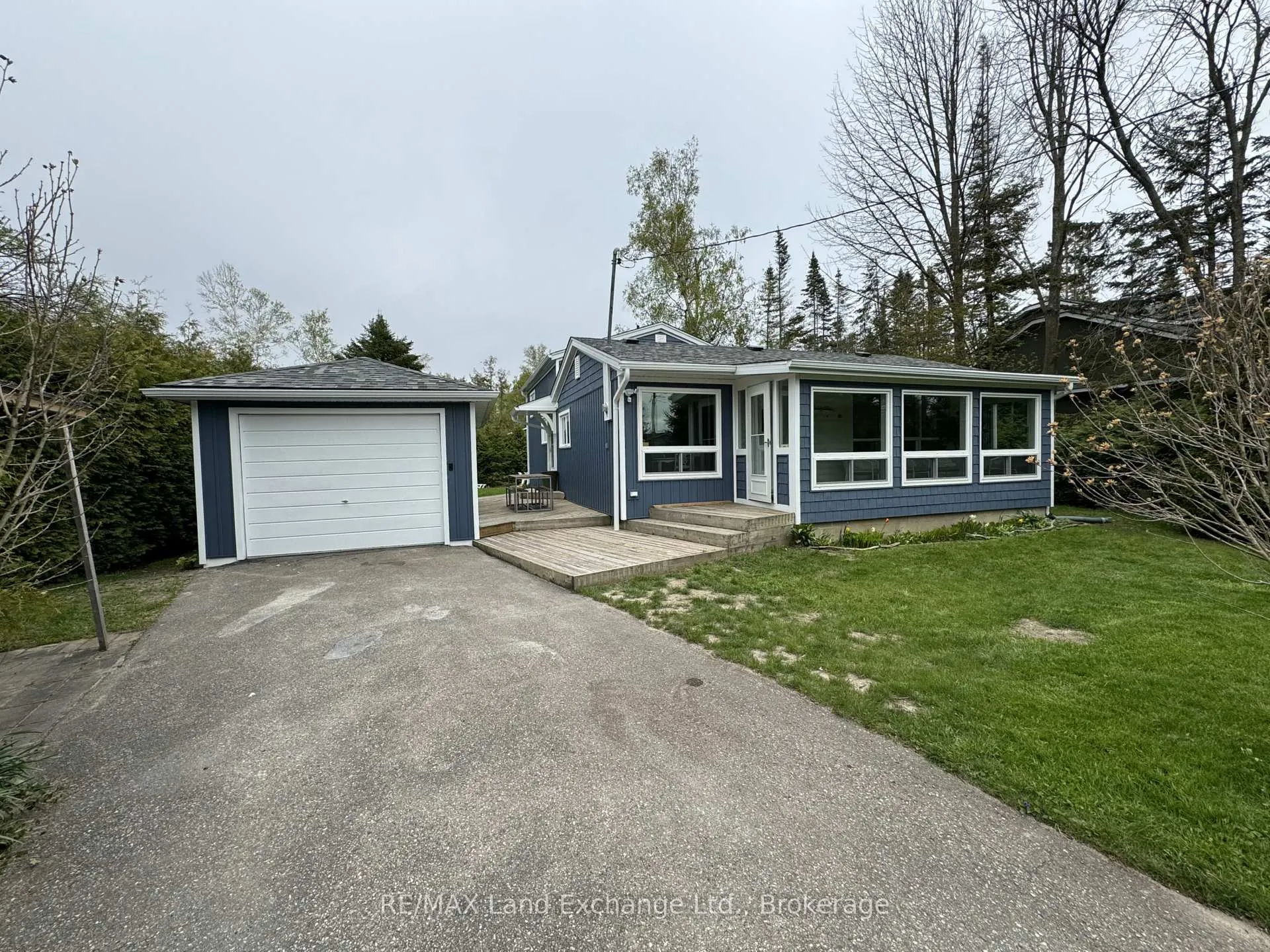 Photo 1 of 272 Huron Road, Huron-Kinloss — HOMEH