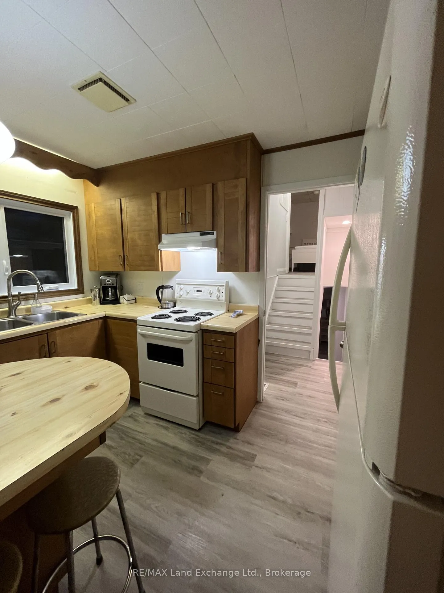 Photo 6 of 272 Huron Road, Huron-Kinloss — HOMEH