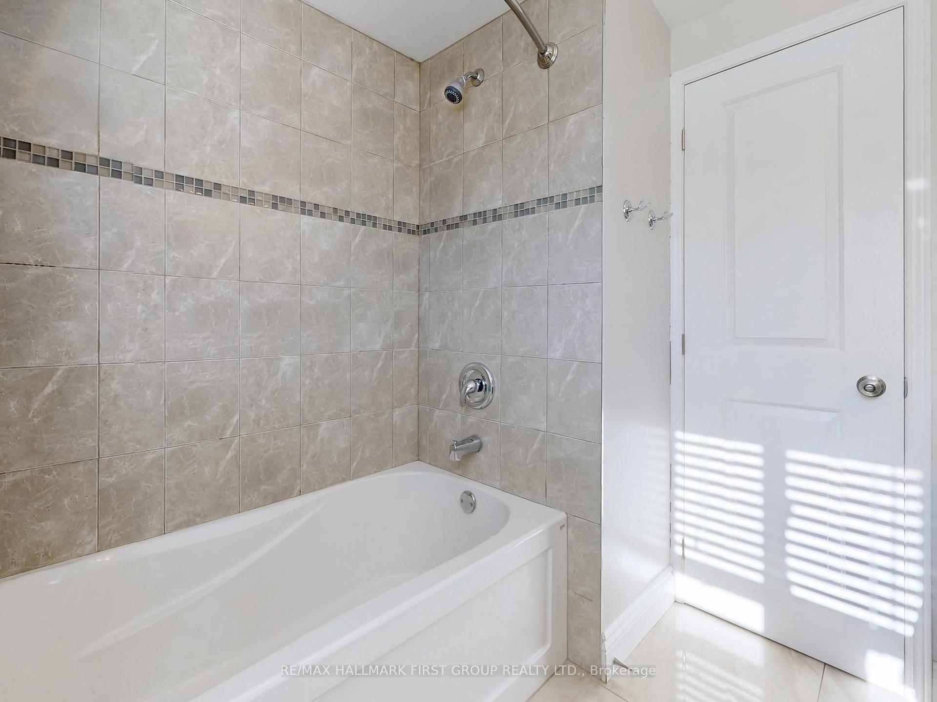 Photo 33 of 1327 Anton Square, Pickering, Liverpool — HOMEH