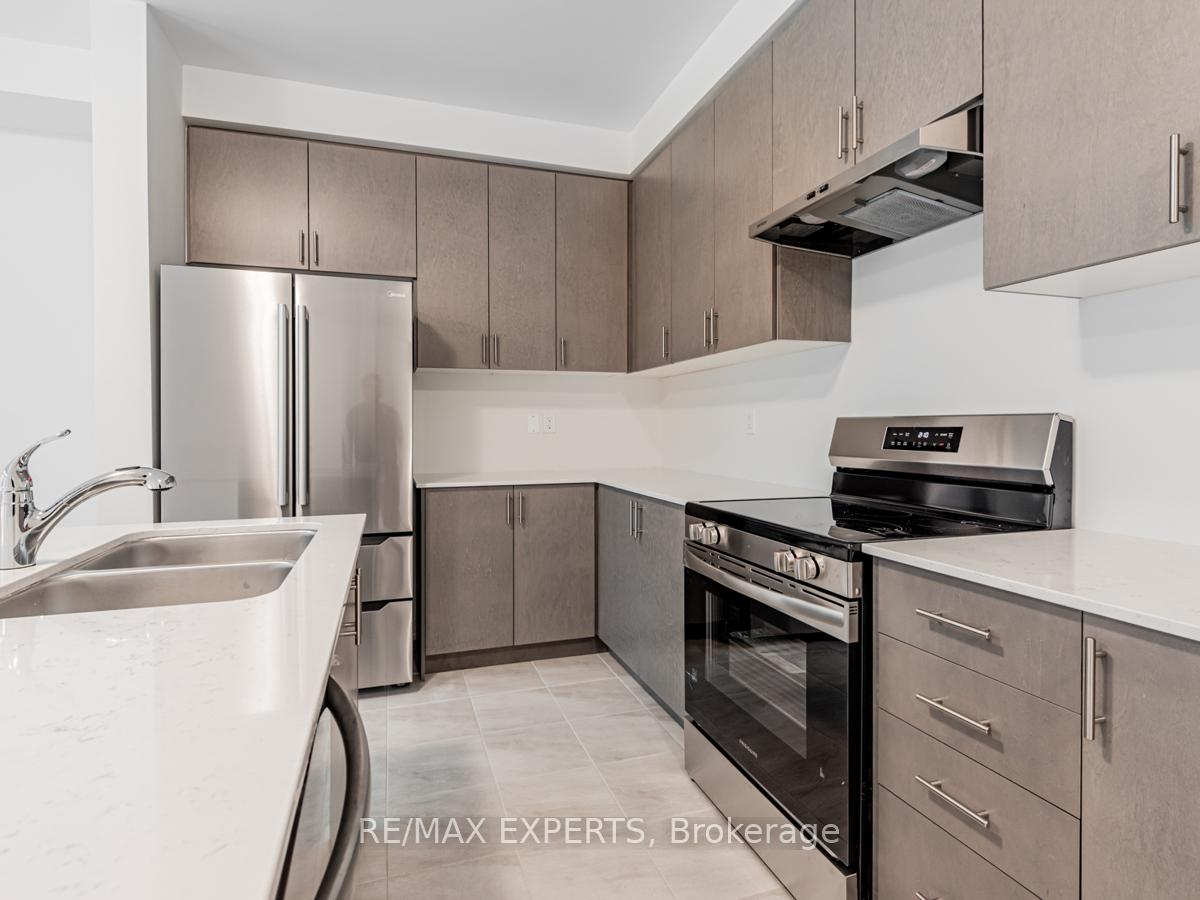 Photo 8 of 2936 Nakina Street, Pickering, Rural Pickering — HOMEH
