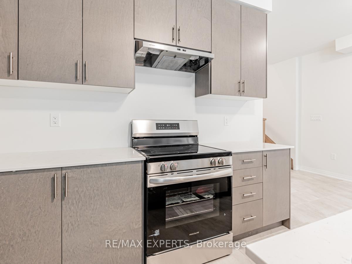 Photo 11 of 2936 Nakina Street, Pickering, Rural Pickering — HOMEH