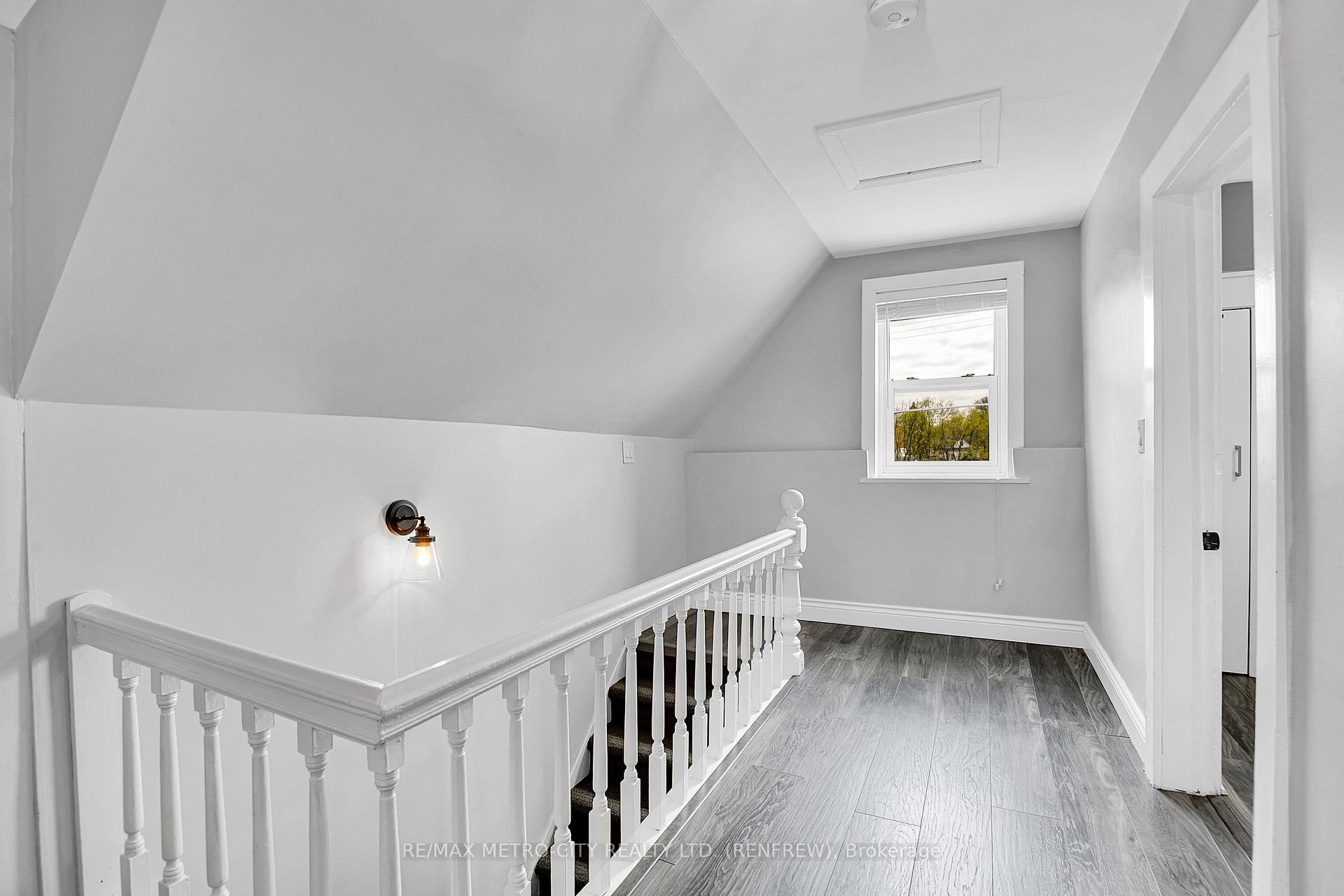 Photo 14 of 228 Arnprior Avenue, Renfrew — HOMEH