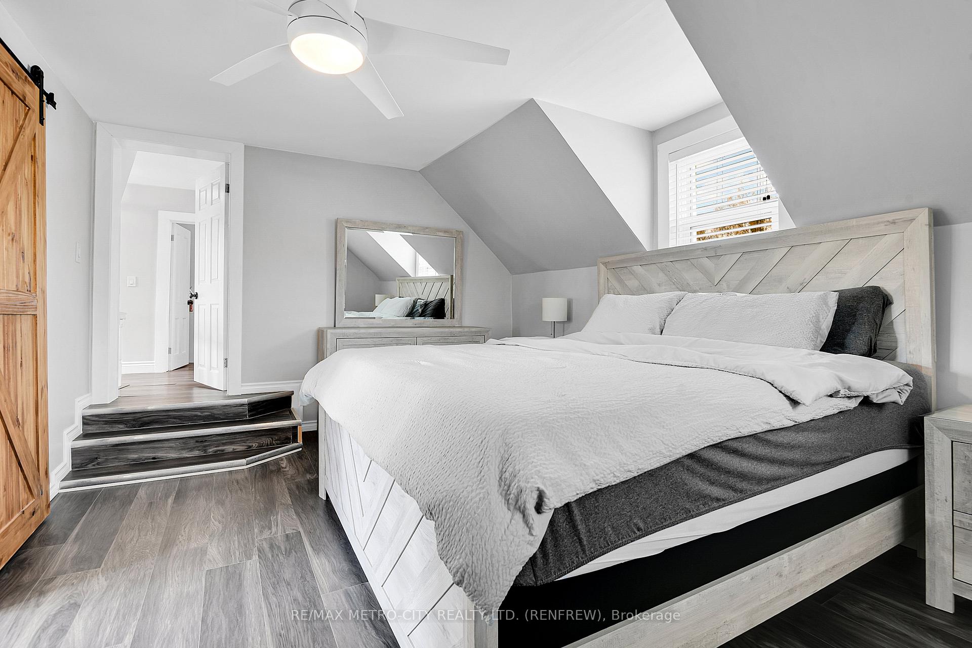 Photo 16 of 228 Arnprior Avenue, Renfrew — HOMEH