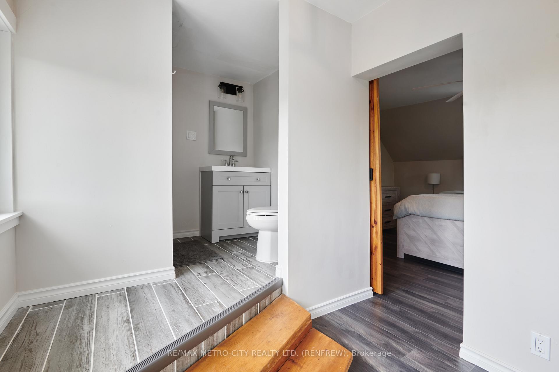 Photo 17 of 228 Arnprior Avenue, Renfrew — HOMEH