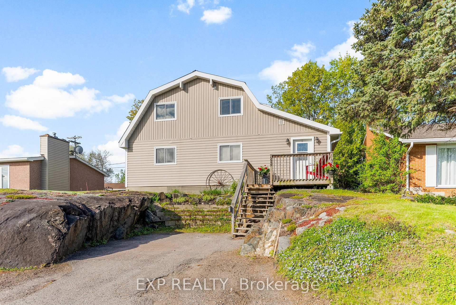 Photo 2 of 520 Fortington Street, Renfrew — HOMEH