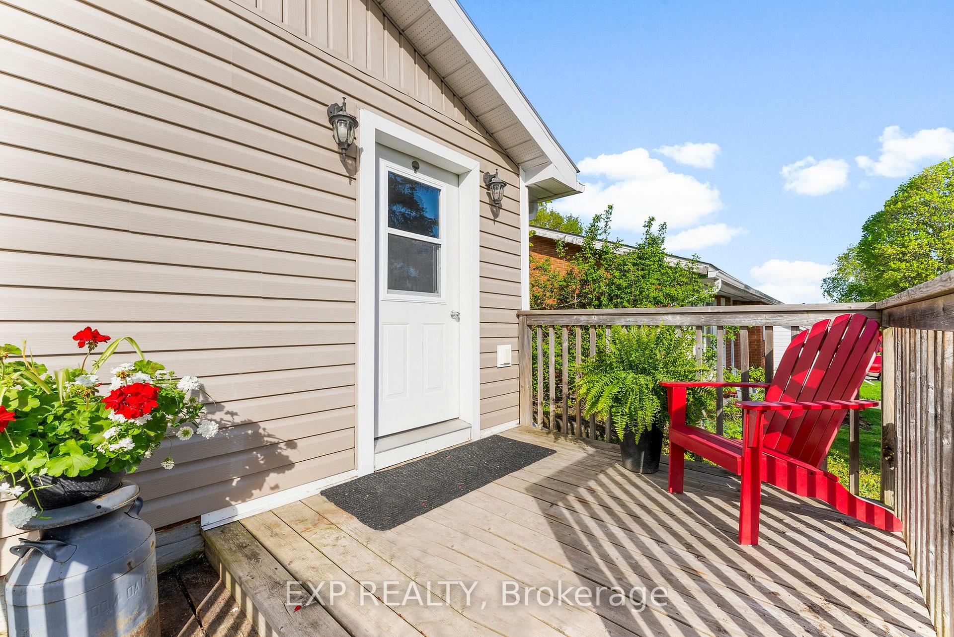 Photo 3 of 520 Fortington Street, Renfrew — HOMEH