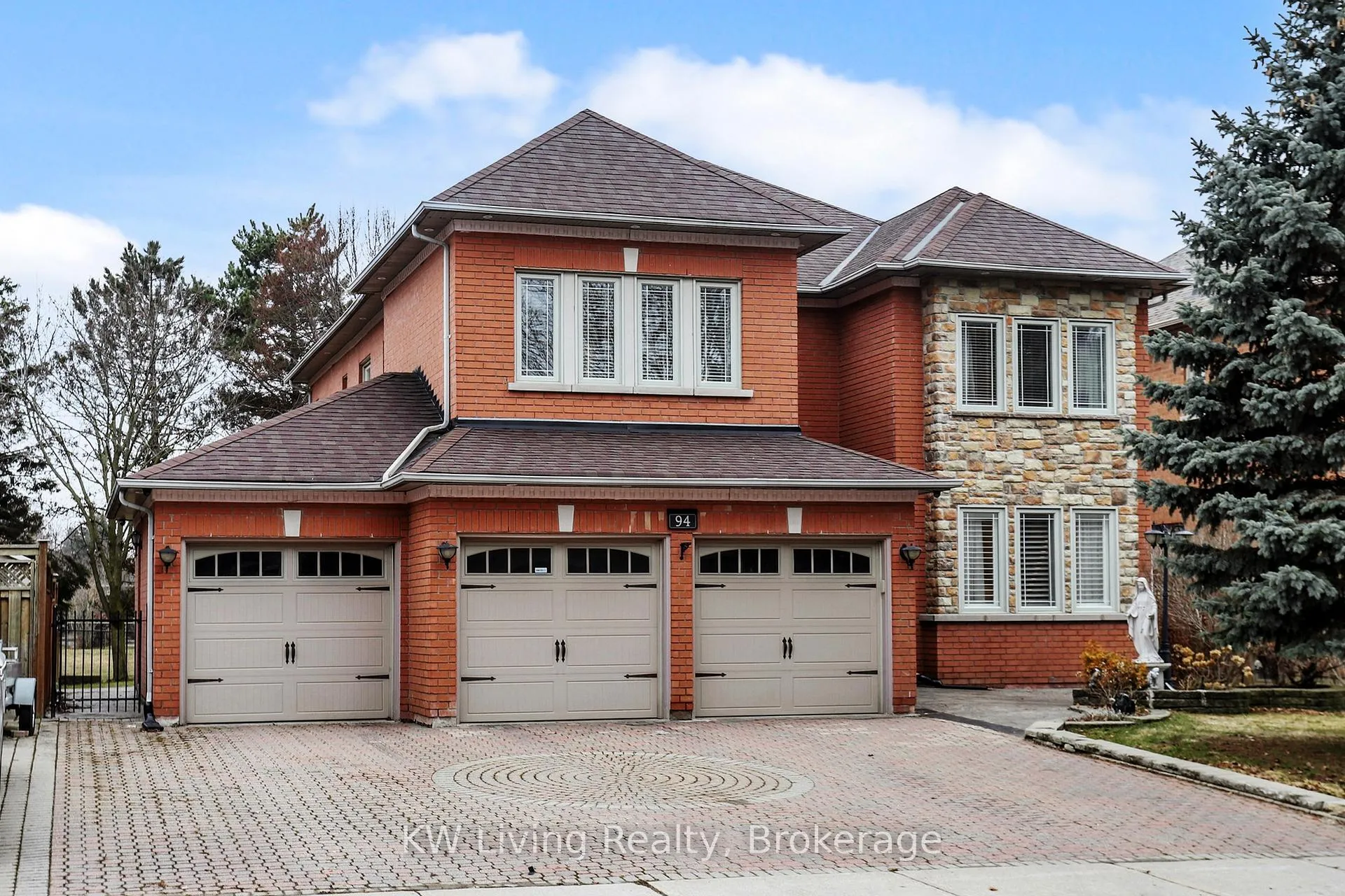 Photo 3 of 94 Silver Rose Crescent, Markham, Cachet — HOMEH