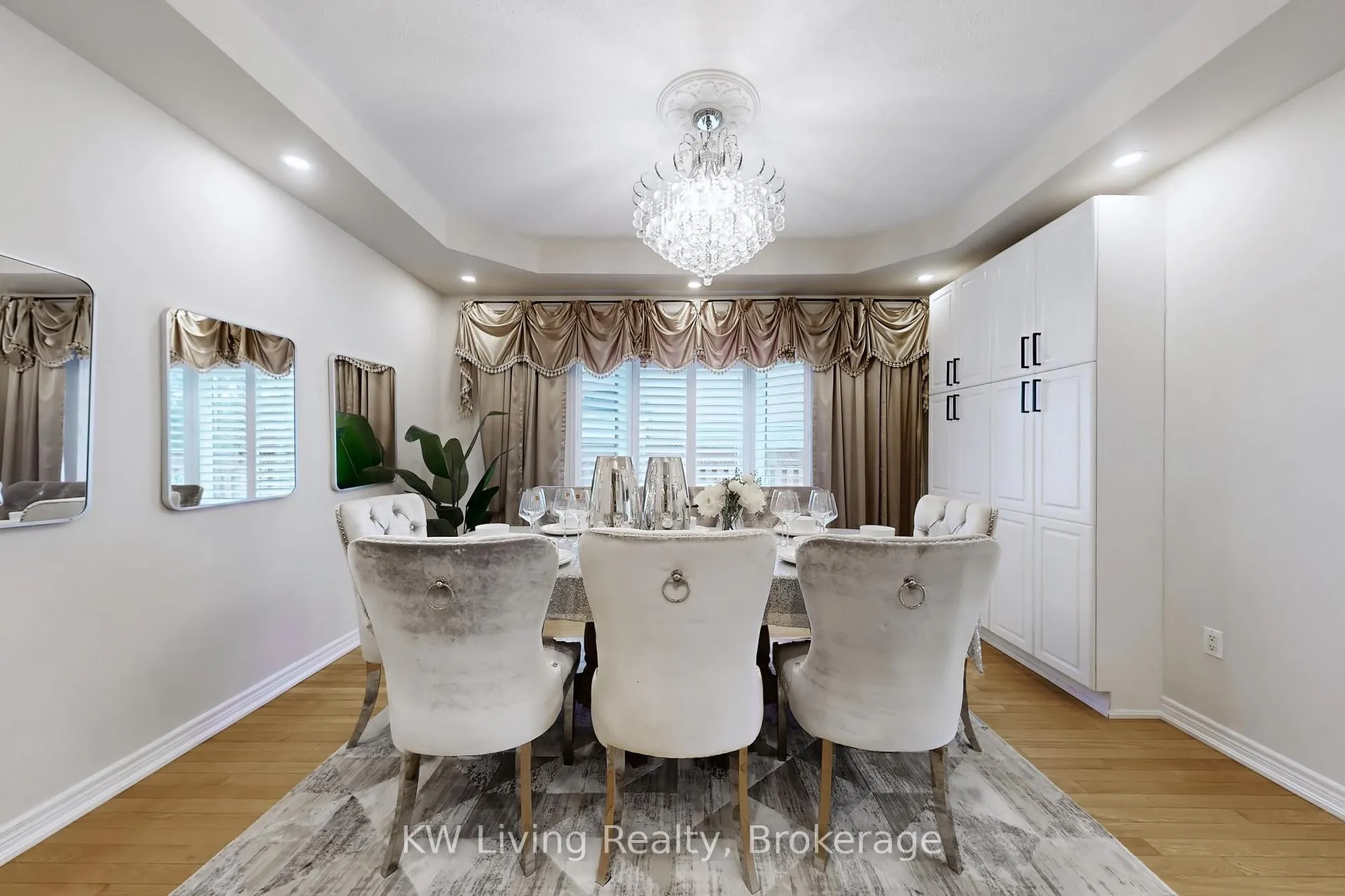 Photo 9 of 94 Silver Rose Crescent, Markham, Cachet — HOMEH