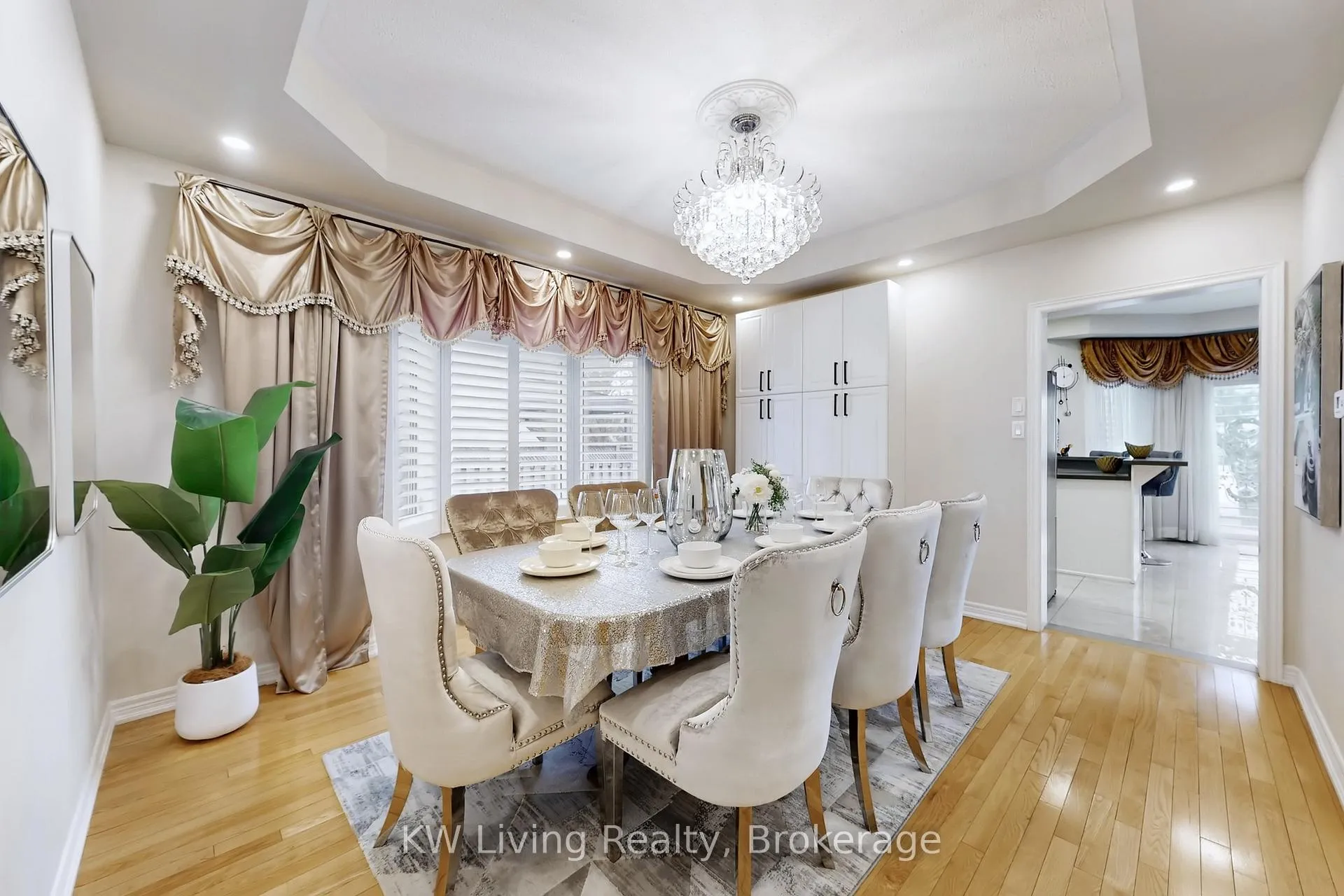 Photo 10 of 94 Silver Rose Crescent, Markham, Cachet — HOMEH