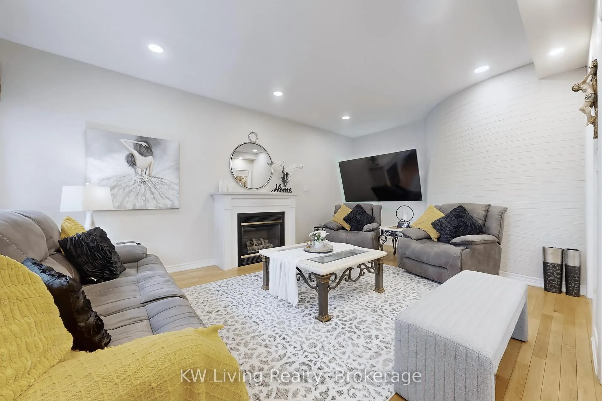 Photo 12 of 94 Silver Rose Crescent, Markham, Cachet — HOMEH