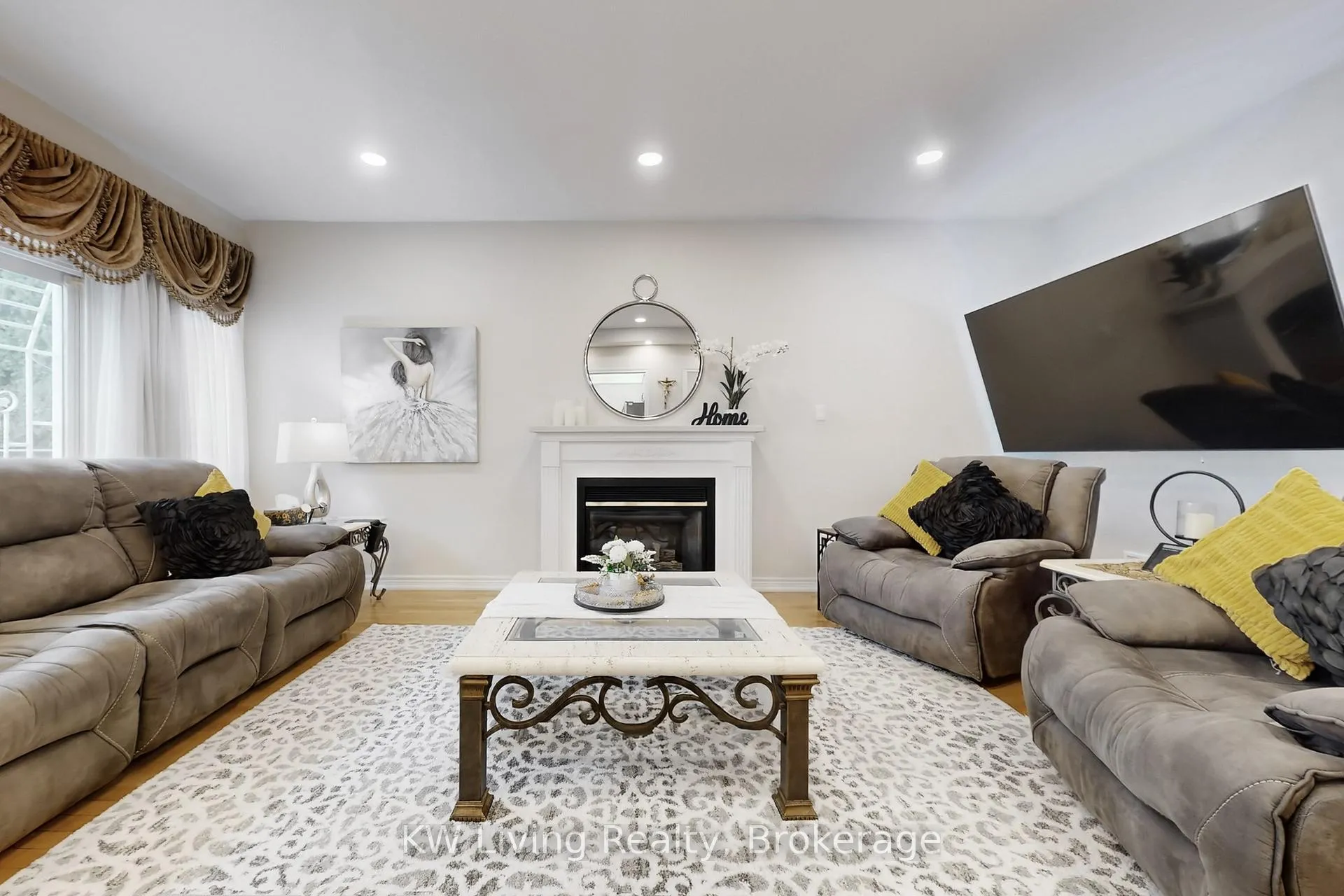 Photo 13 of 94 Silver Rose Crescent, Markham, Cachet — HOMEH