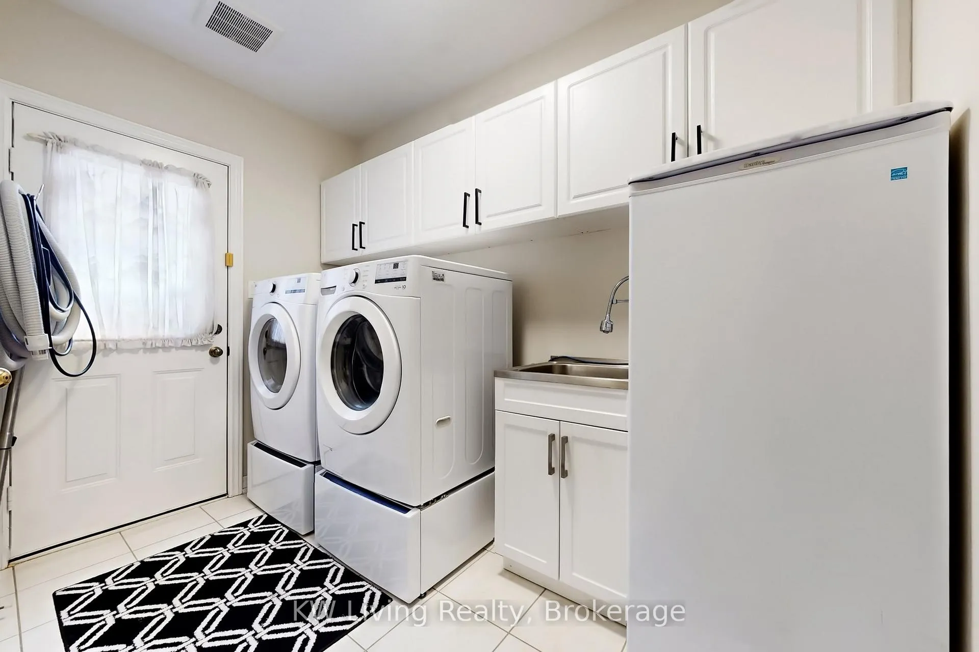 Photo 25 of 94 Silver Rose Crescent, Markham, Cachet — HOMEH