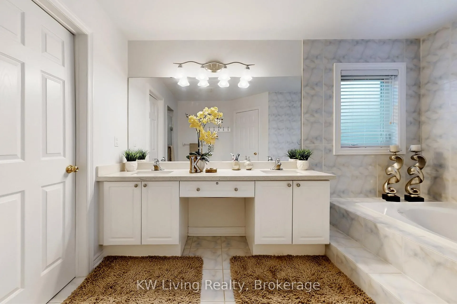 Photo 33 of 94 Silver Rose Crescent, Markham, Cachet — HOMEH