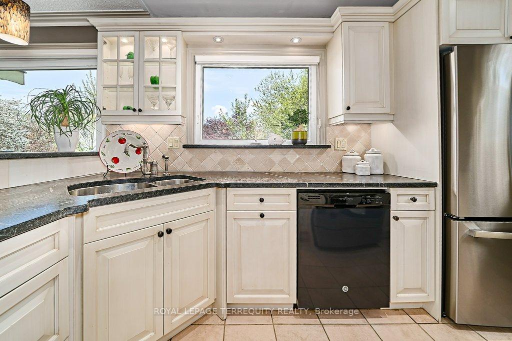 Photo 20 of 2480 Greenridge Drive, Pickering, Rural Pickering — HOMEH