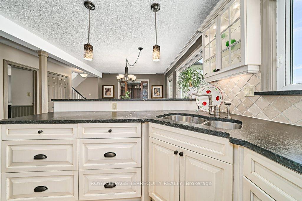 Photo 21 of 2480 Greenridge Drive, Pickering, Rural Pickering — HOMEH