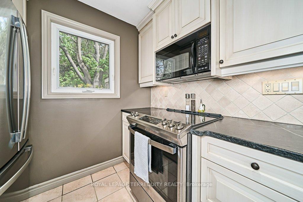 Photo 23 of 2480 Greenridge Drive, Pickering, Rural Pickering — HOMEH