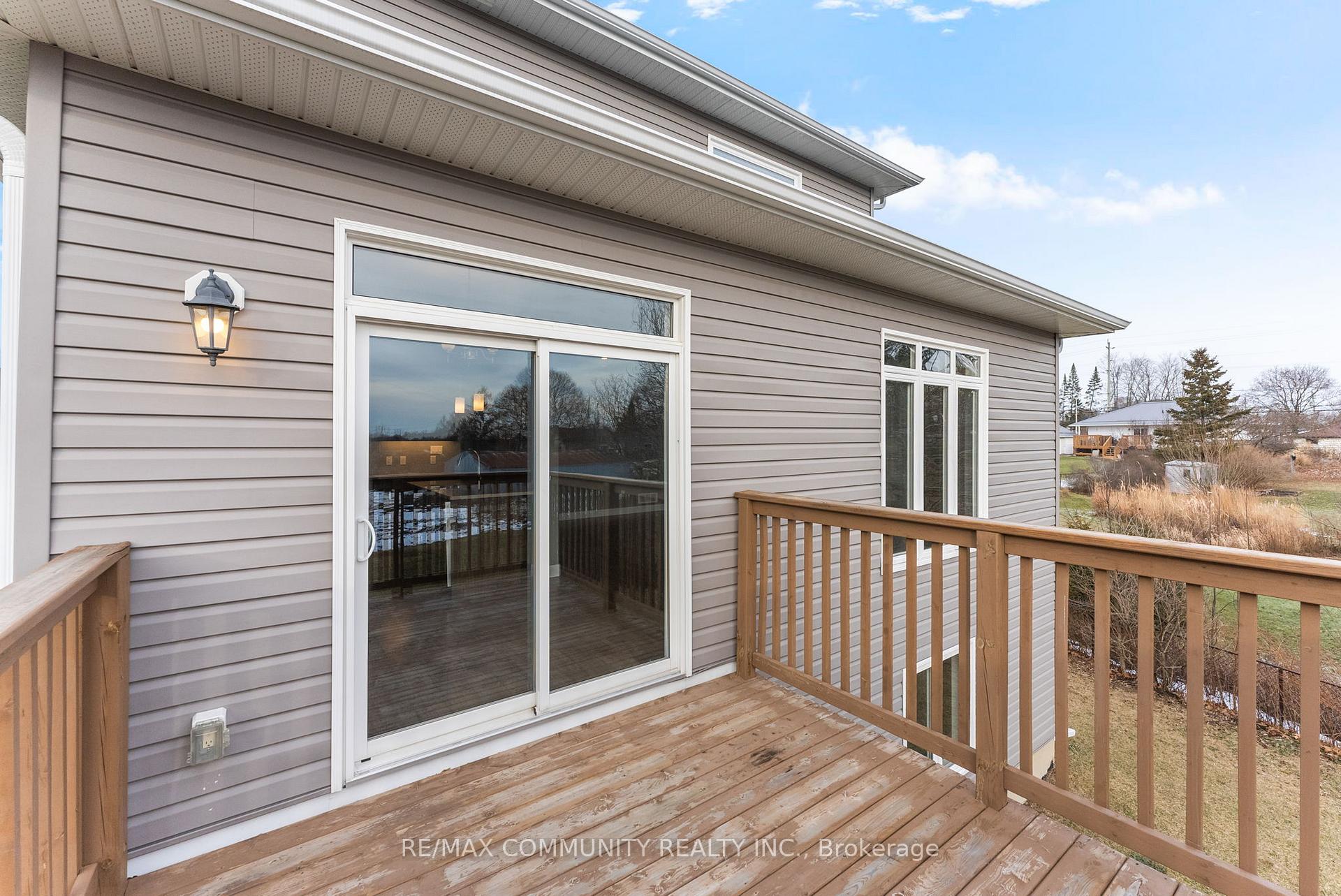 Photo 14 of 1455 Berkshire Drive, Kingston, City Northwest — HOMEH