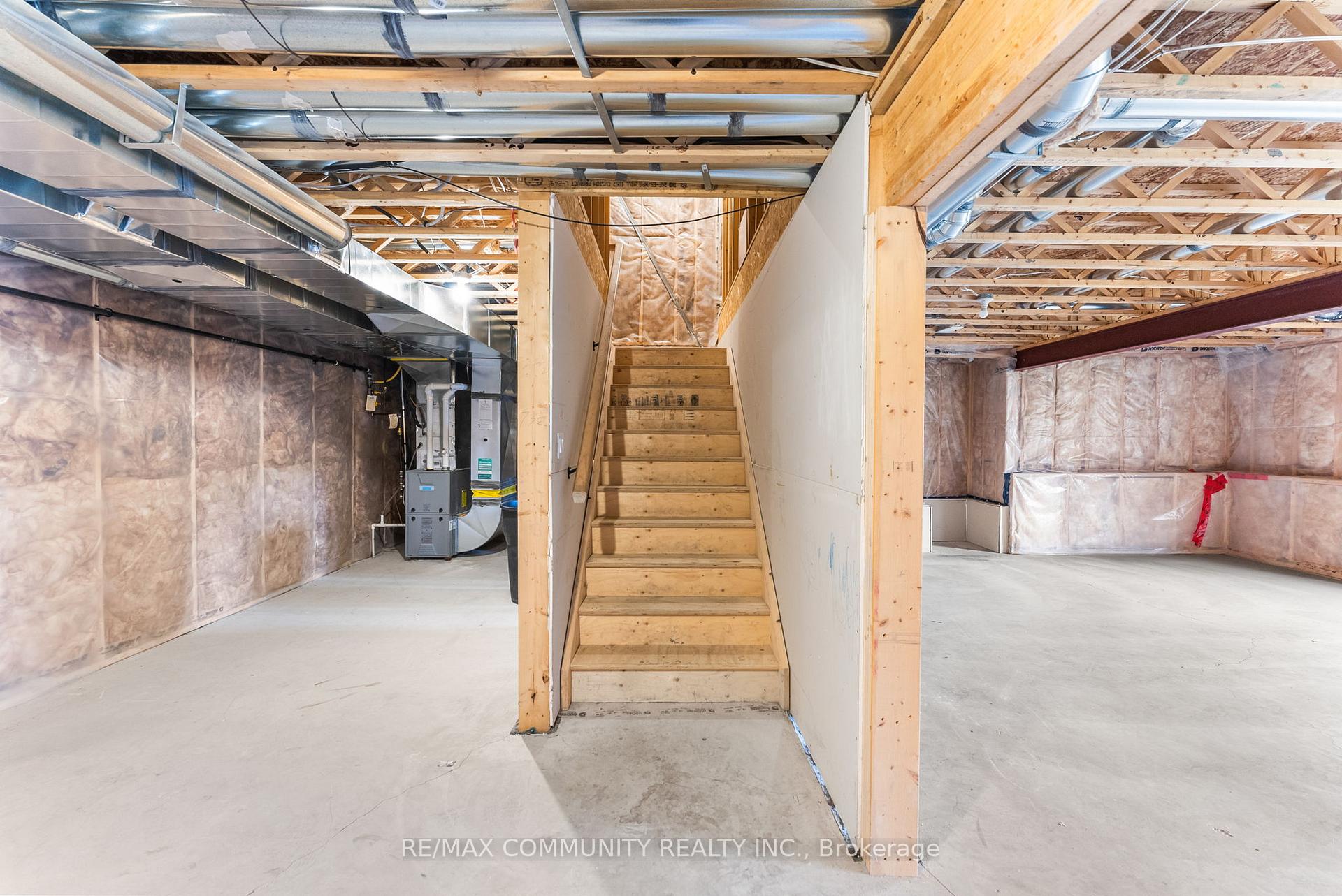 Photo 33 of 1455 Berkshire Drive, Kingston, City Northwest — HOMEH