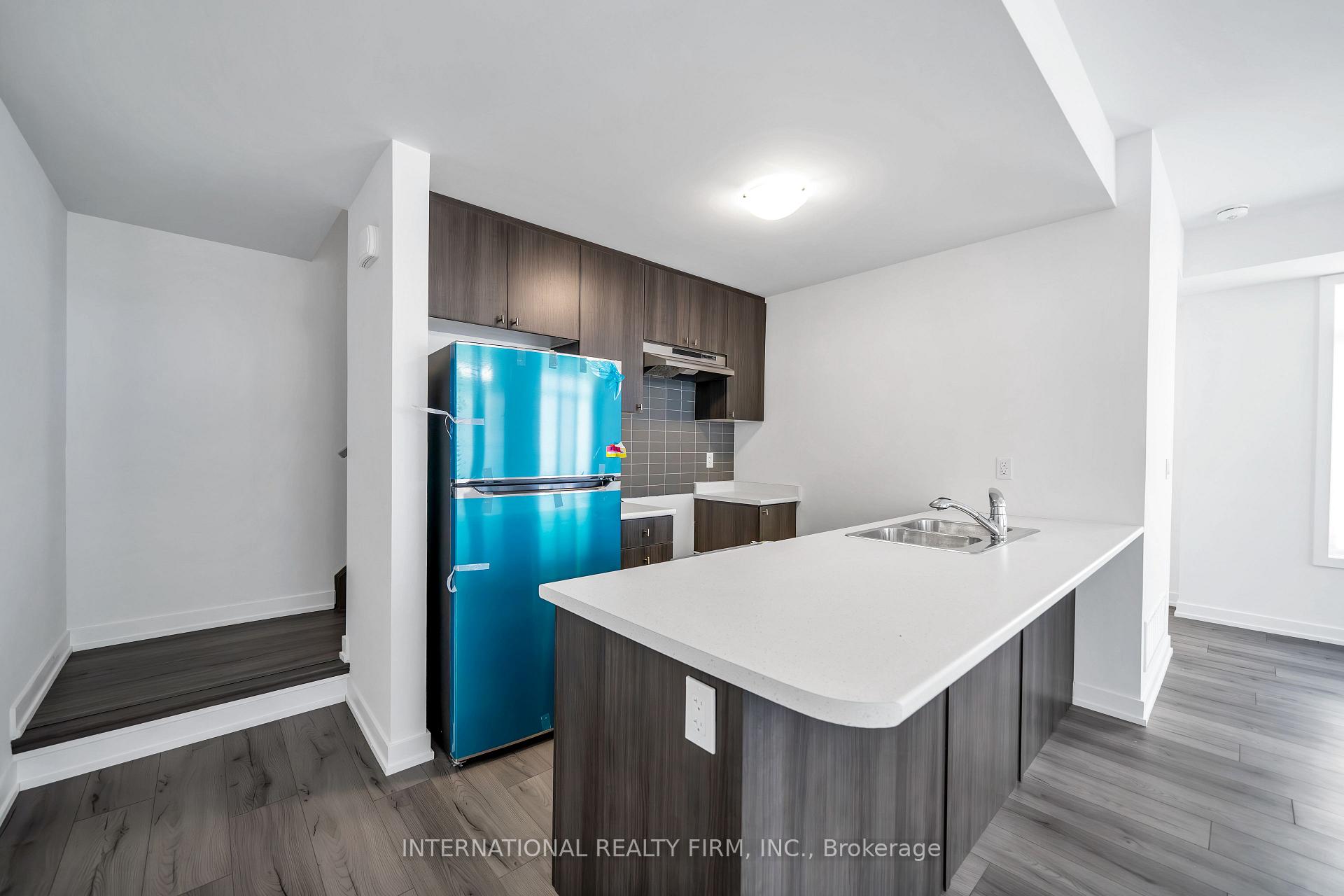 Photo 12 of Unit 802, 1655 Palmers Sawmill Road, Pickering, Duffin Heights — HOMEH