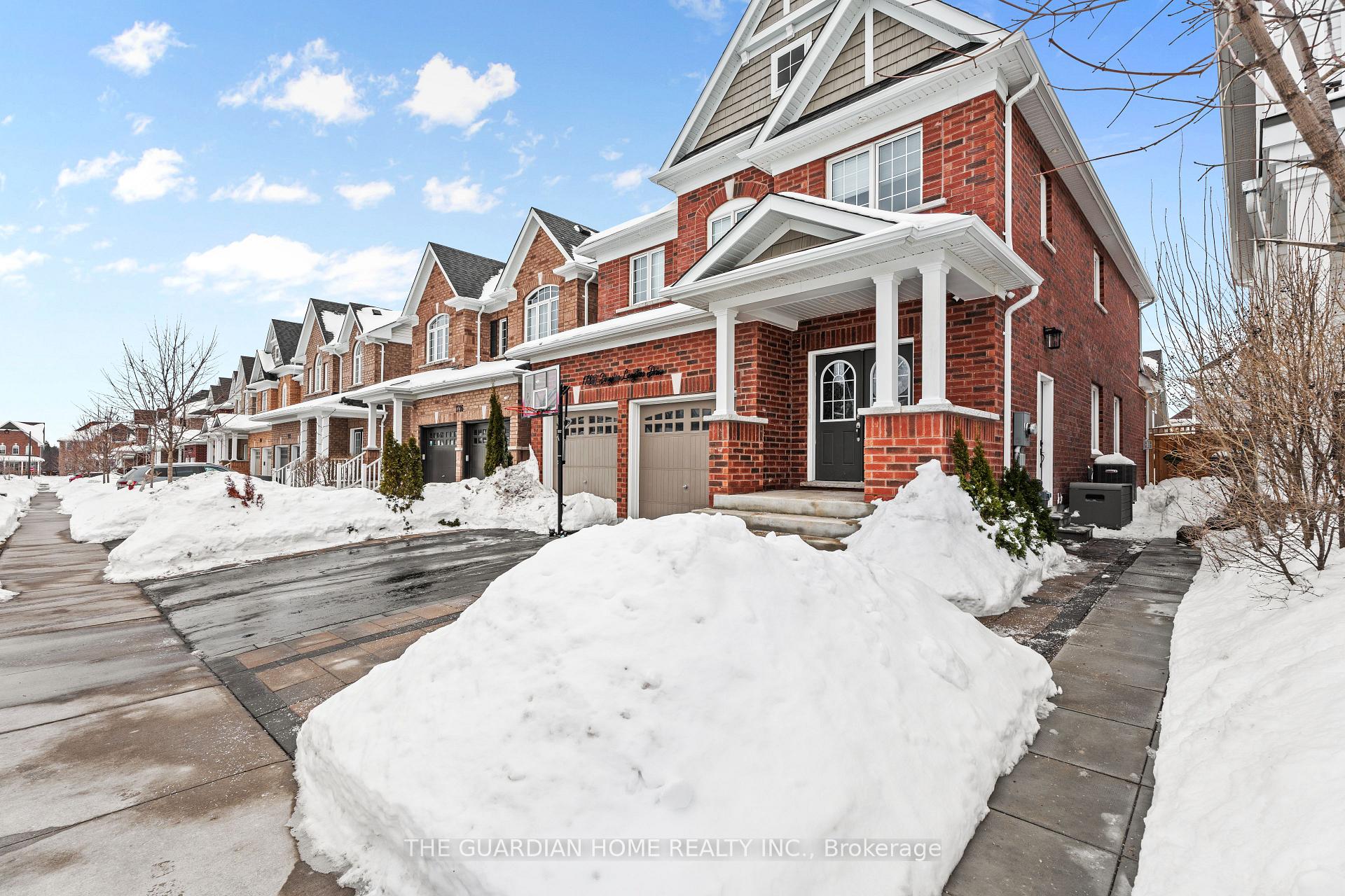 Photo 2 of 1720 Douglas Langtree Drive, Oshawa, Taunton — HOMEH