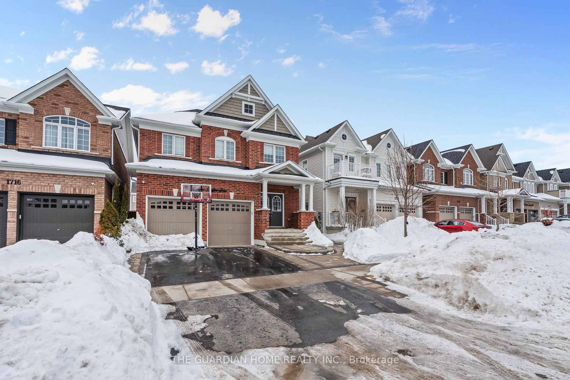 Photo 3 of 1720 Douglas Langtree Drive, Oshawa, Taunton — HOMEH