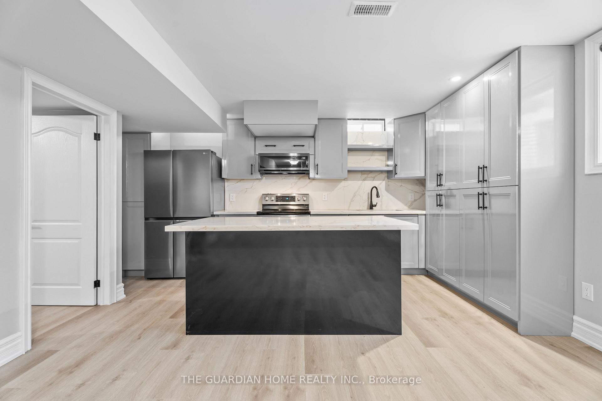 Photo 17 of 1720 Douglas Langtree Drive, Oshawa, Taunton — HOMEH