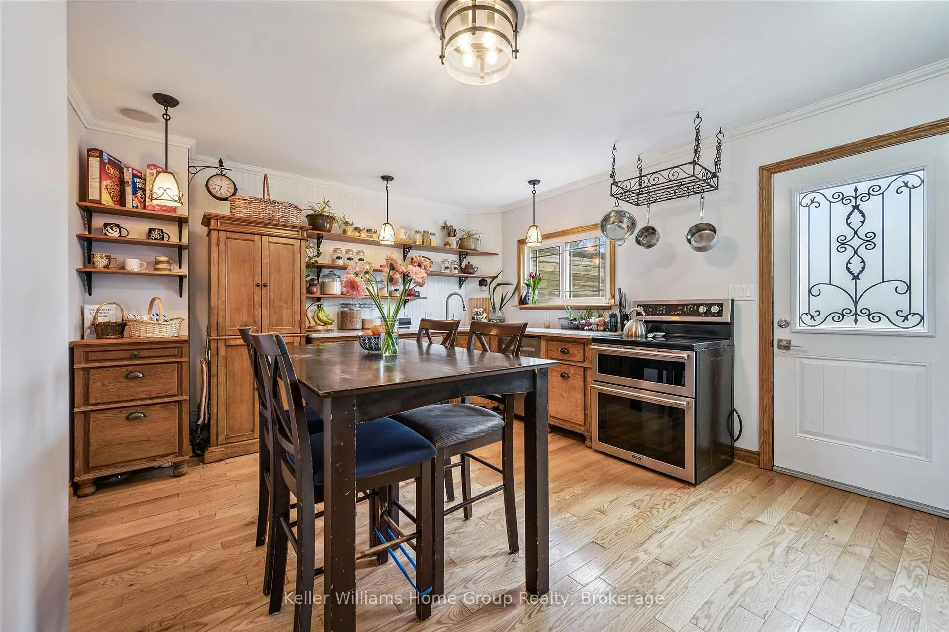 Photo 9 of 856 Gzowski Street, Centre Wellington, Fergus — HOMEH