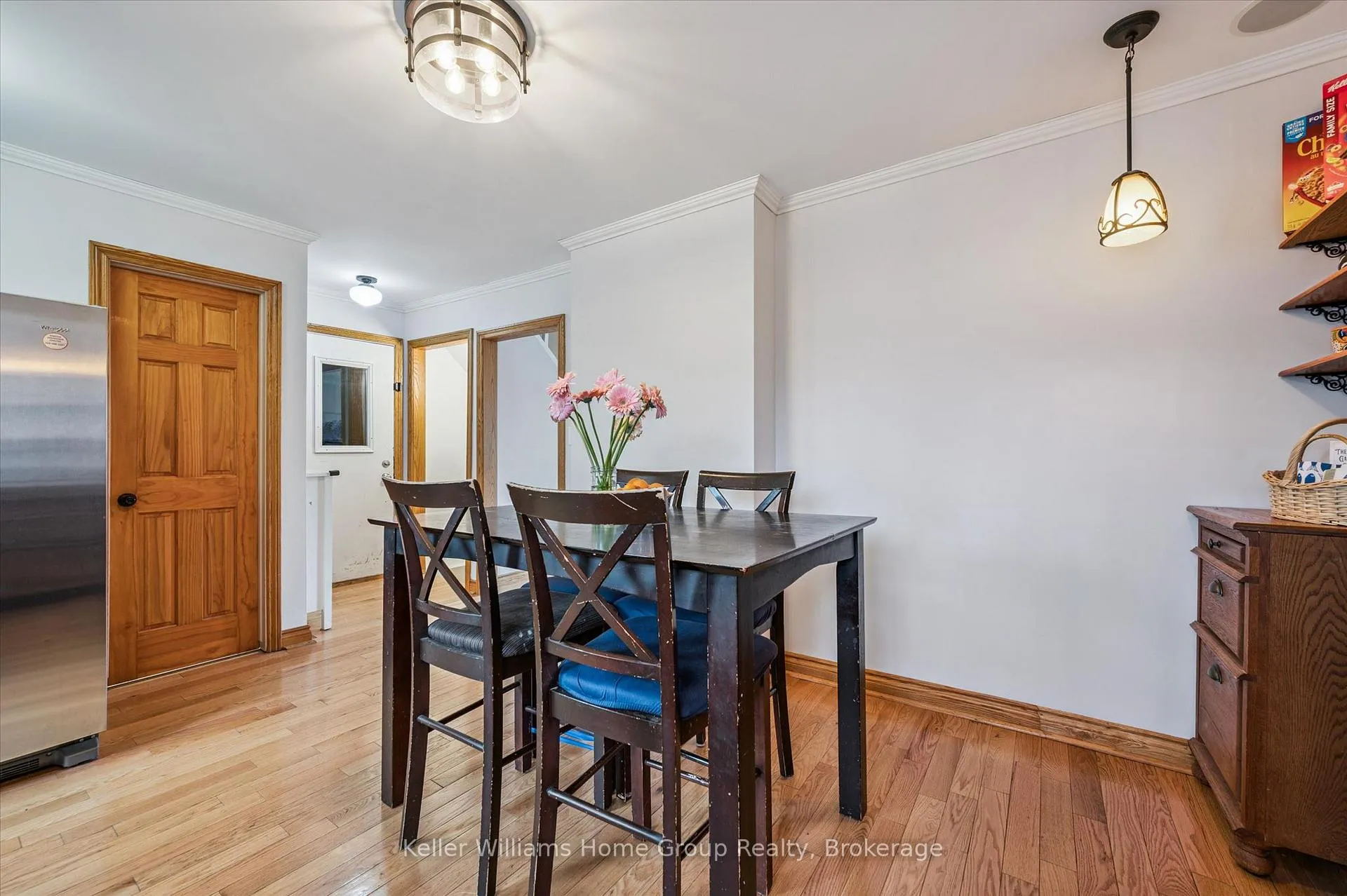 Photo 14 of 856 Gzowski Street, Centre Wellington, Fergus — HOMEH