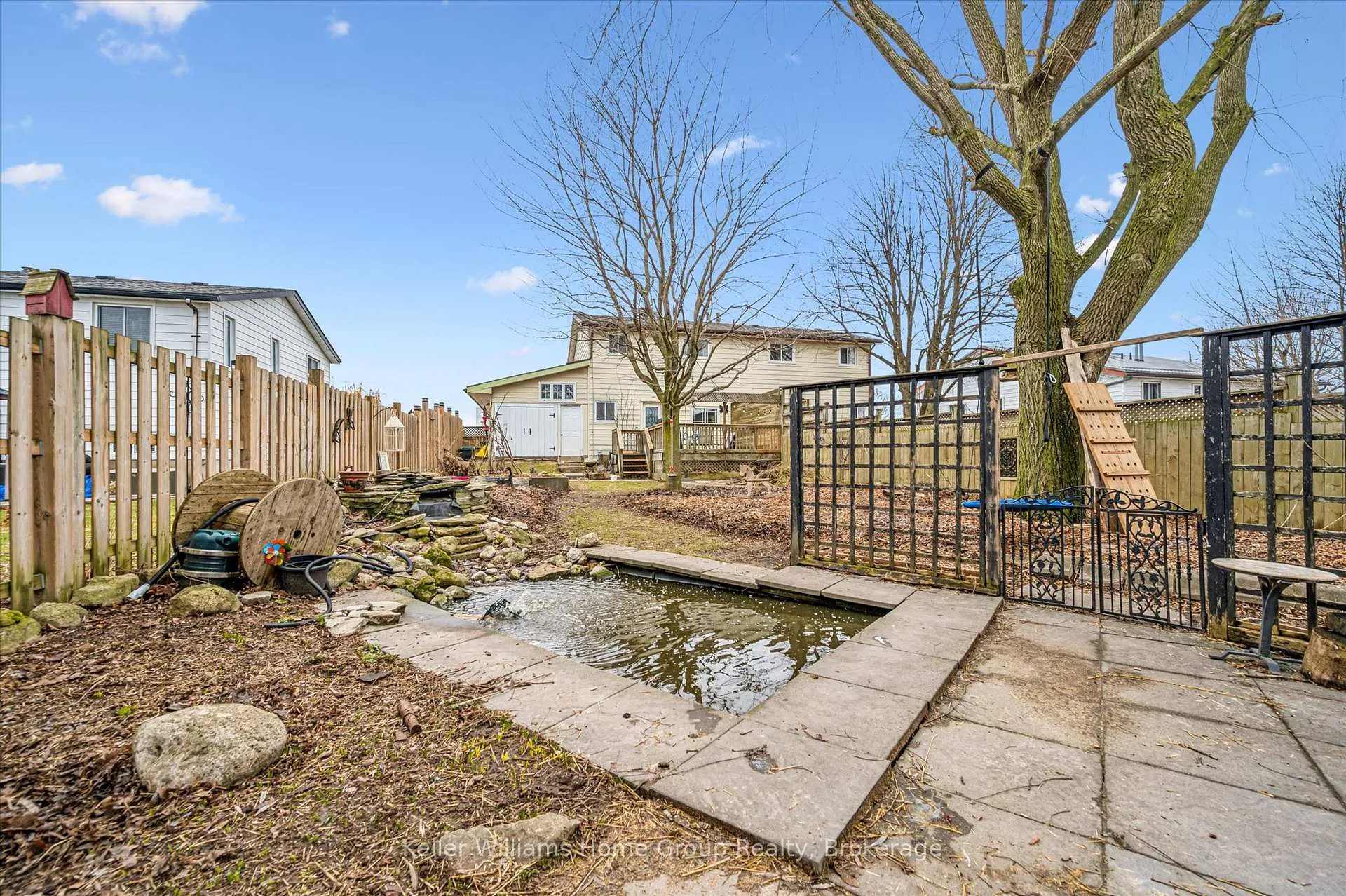 Photo 31 of 856 Gzowski Street, Centre Wellington, Fergus — HOMEH