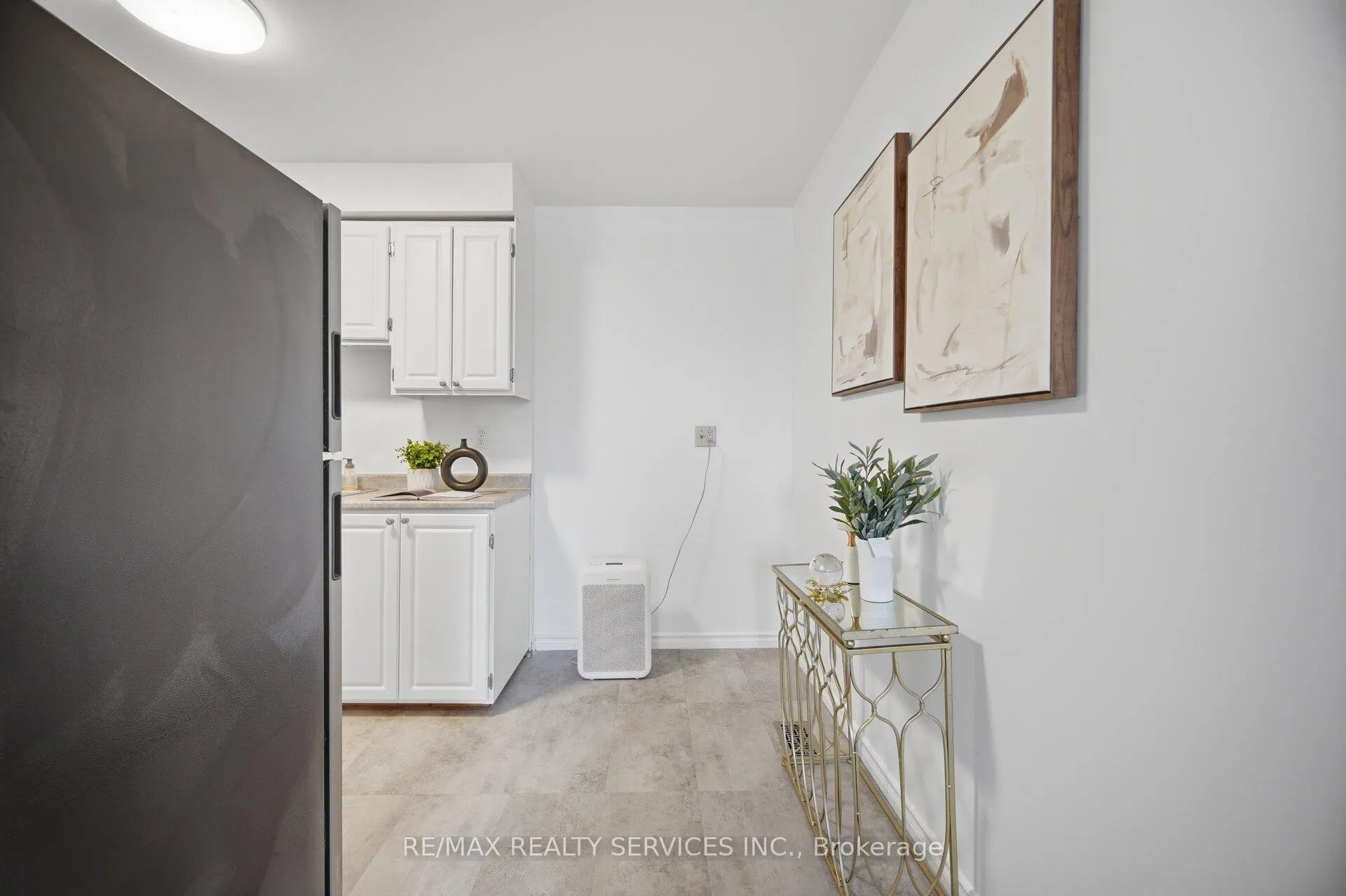 Photo 20 of Unit 27, 27 Dawson Crescent, Brampton, Brampton North — HOMEH