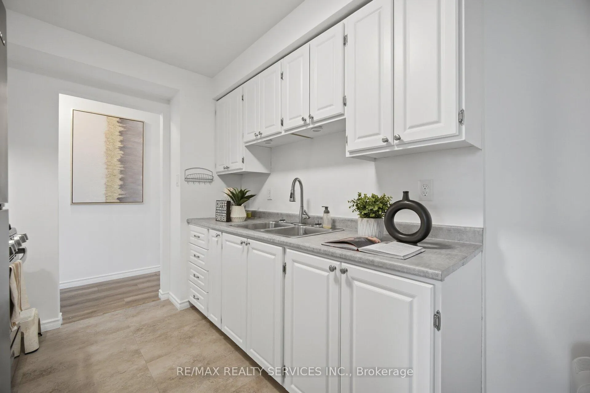 Photo 22 of Unit 27, 27 Dawson Crescent, Brampton, Brampton North — HOMEH