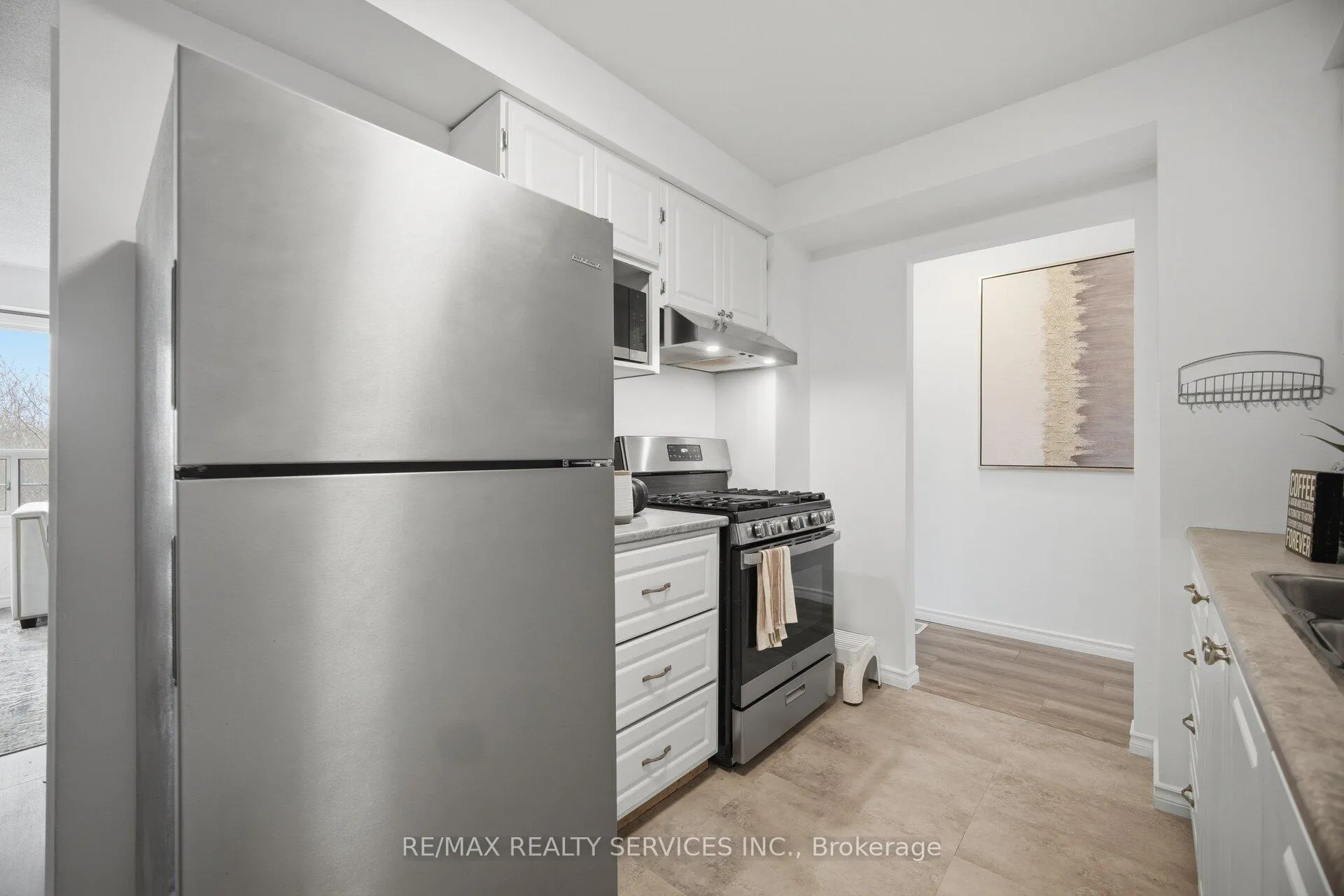 Photo 23 of Unit 27, 27 Dawson Crescent, Brampton, Brampton North — HOMEH