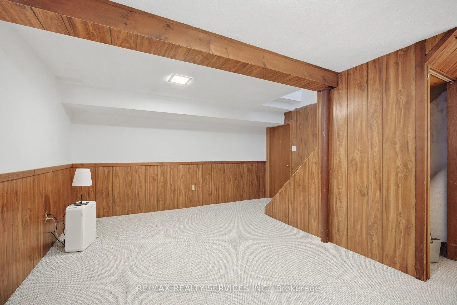 Photo 33 of Unit 27, 27 Dawson Crescent, Brampton, Brampton North — HOMEH