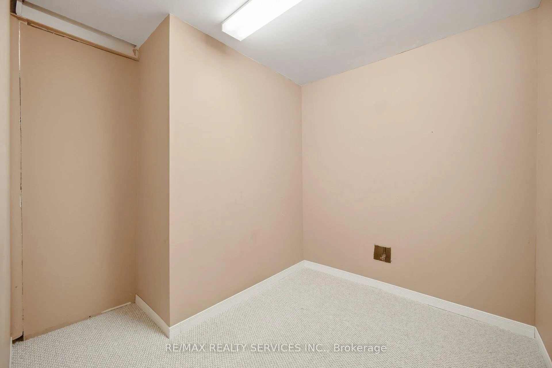 Photo 34 of Unit 27, 27 Dawson Crescent, Brampton, Brampton North — HOMEH