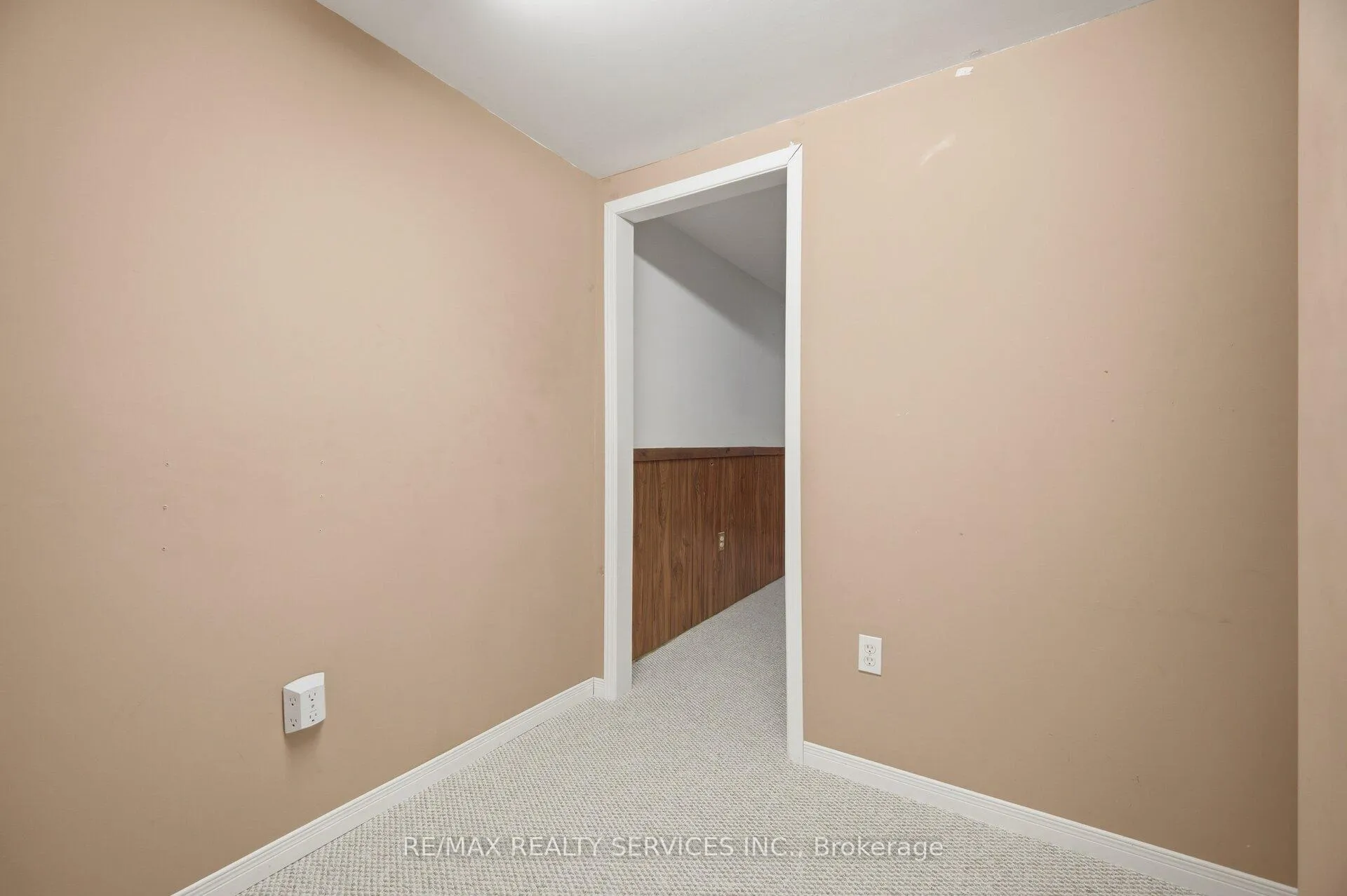 Photo 35 of Unit 27, 27 Dawson Crescent, Brampton, Brampton North — HOMEH