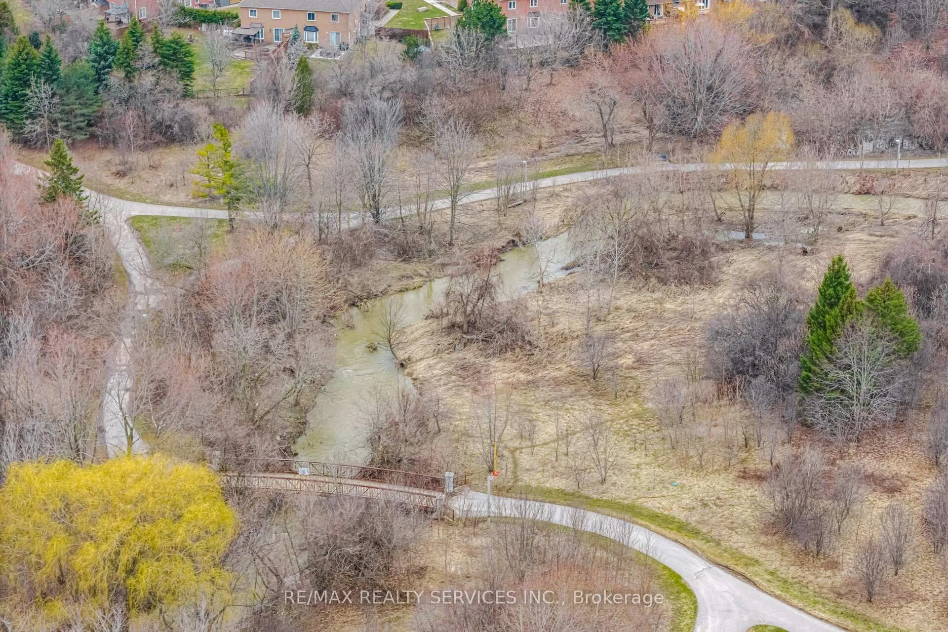 Photo 44 of Unit 27, 27 Dawson Crescent, Brampton, Brampton North — HOMEH
