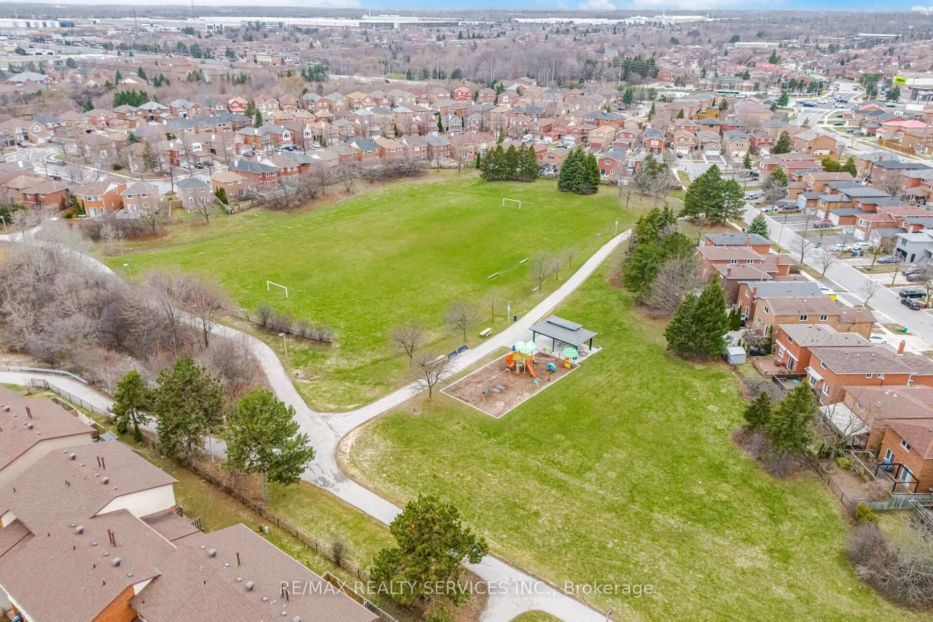 Photo 50 of Unit 27, 27 Dawson Crescent, Brampton, Brampton North — HOMEH