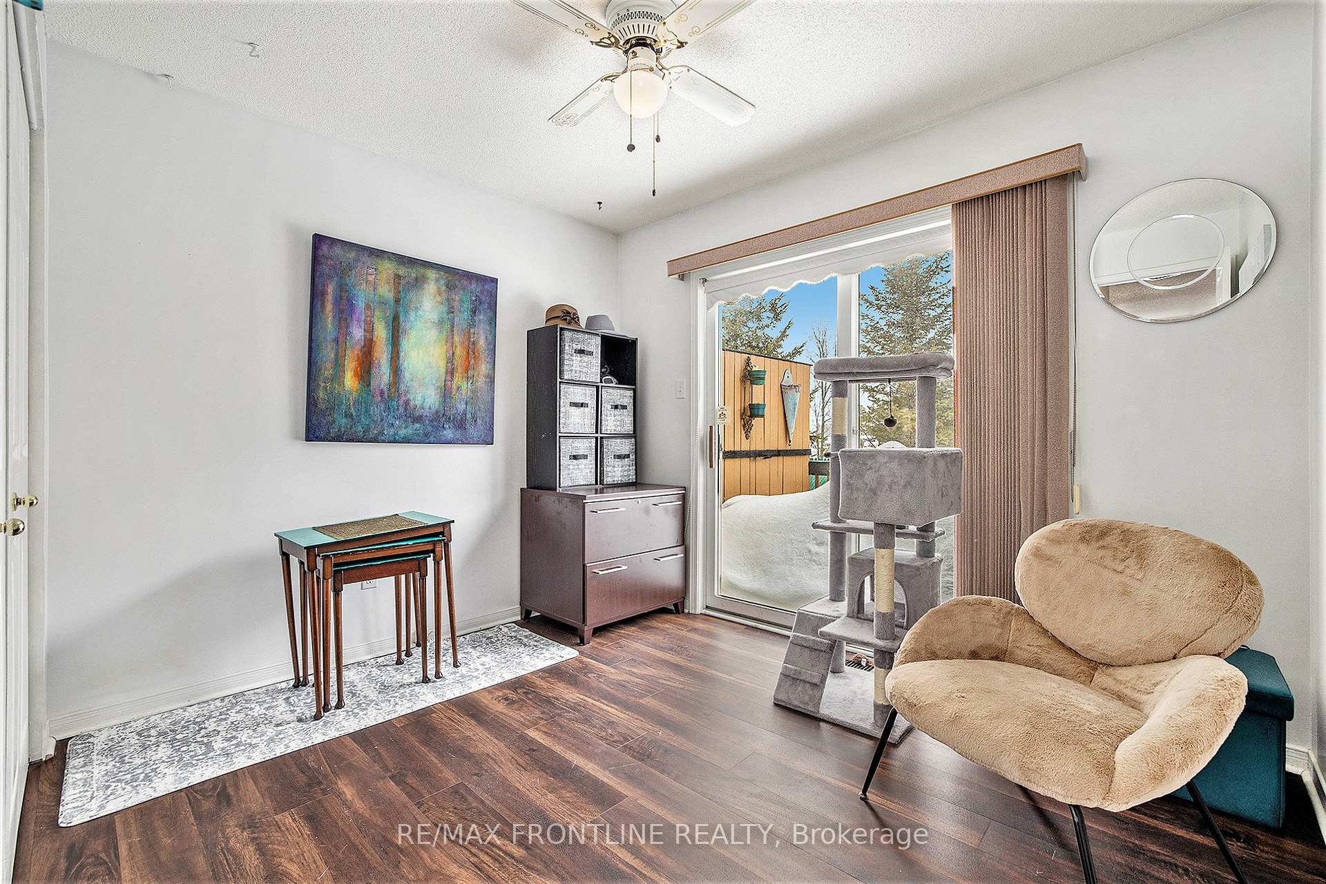 Photo 16 of 805 Eighth Street, Renfrew — HOMEH