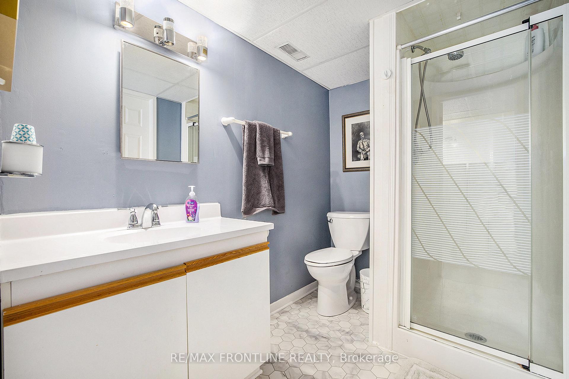 Photo 21 of 805 Eighth Street, Renfrew — HOMEH