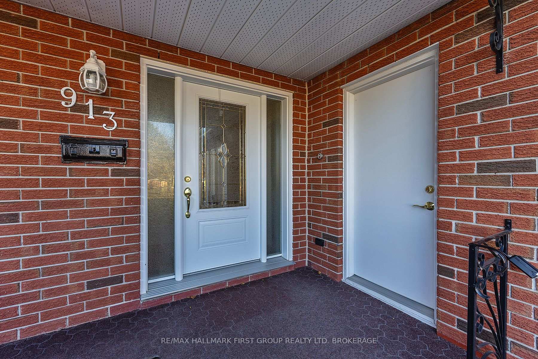 Photo 2 of 913 Ambleside Crescent, Kingston, North of Taylor-Kidd Blvd — HOMEH