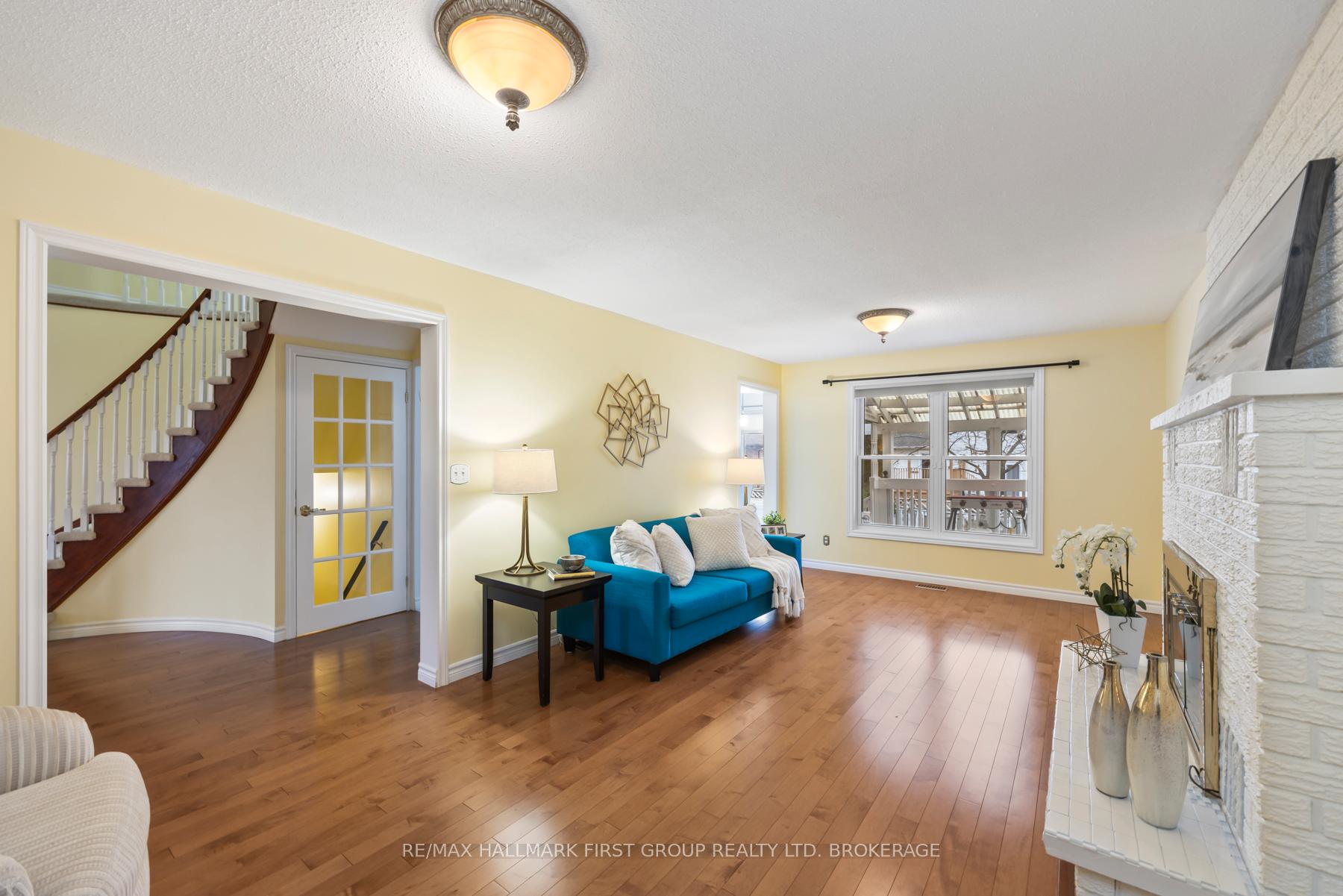 Photo 15 of 913 Ambleside Crescent, Kingston, North of Taylor-Kidd Blvd — HOMEH