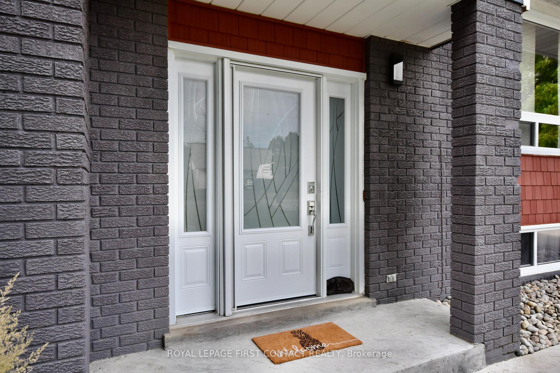 Photo 3 of 4653 Daniel Street, Ramara, Atherley — HOMEH