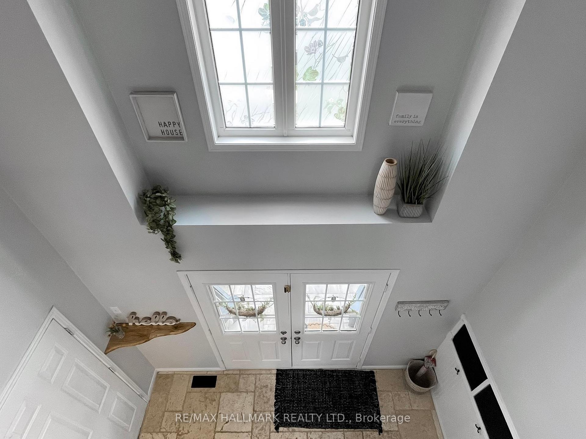 Photo 4 of 1136 Ashgrove Crescent, Oshawa, Pinecrest — HOMEH